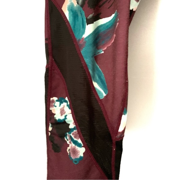 ACX Capri Athletic Leggings Burgundy and Floral - Picture 6 of 6